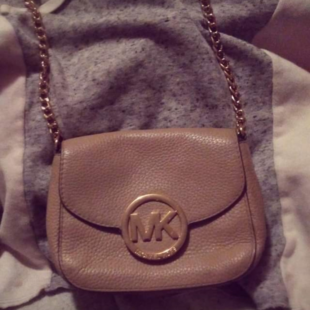 Michael kors crossbody purse
